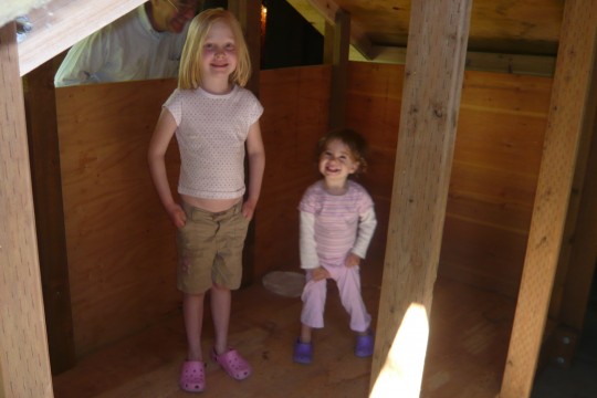 15_girlsfirstseeit The girls first get to see it