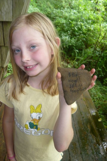 15_SophieWithRock 15_SophieWithRock