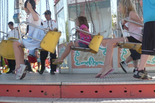 23_LillieSophieOnSwingsAtFair 23_LillieSophieOnSwingsAtFair
